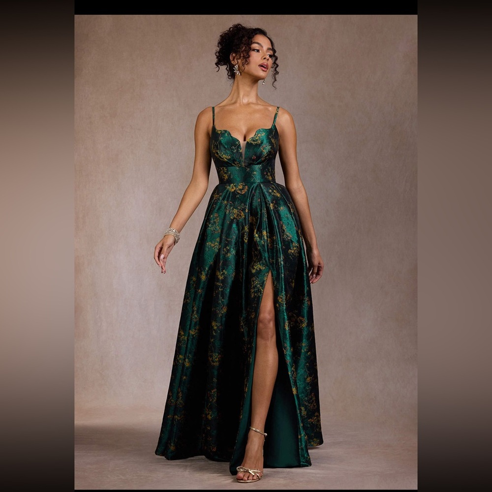 Azazie Cristal Deep Green Maxi Dress – Size 8 – Formal / Bridesmaid / Prom
